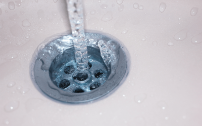 5 Ways to Unclog Hair from Your Drains